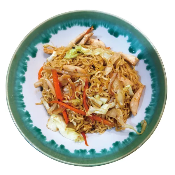 Fideo con pollo y verduras