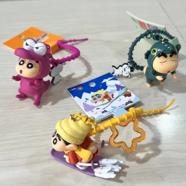 Llavero Shinchan  1U,modelo al azar